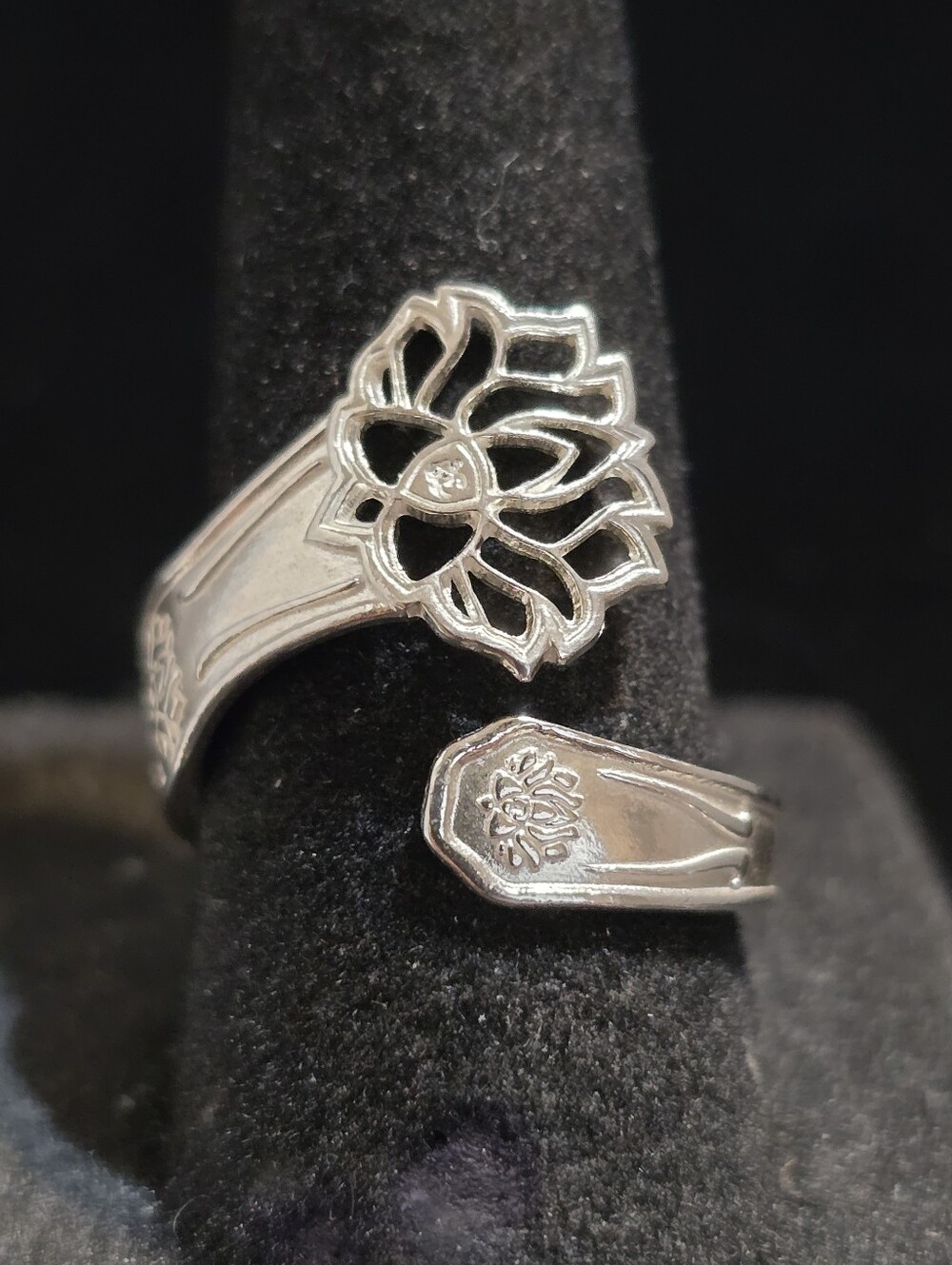 Adjustable Alex and Ani Sterling Silver Lotus Flower Bypass Ring Size 8